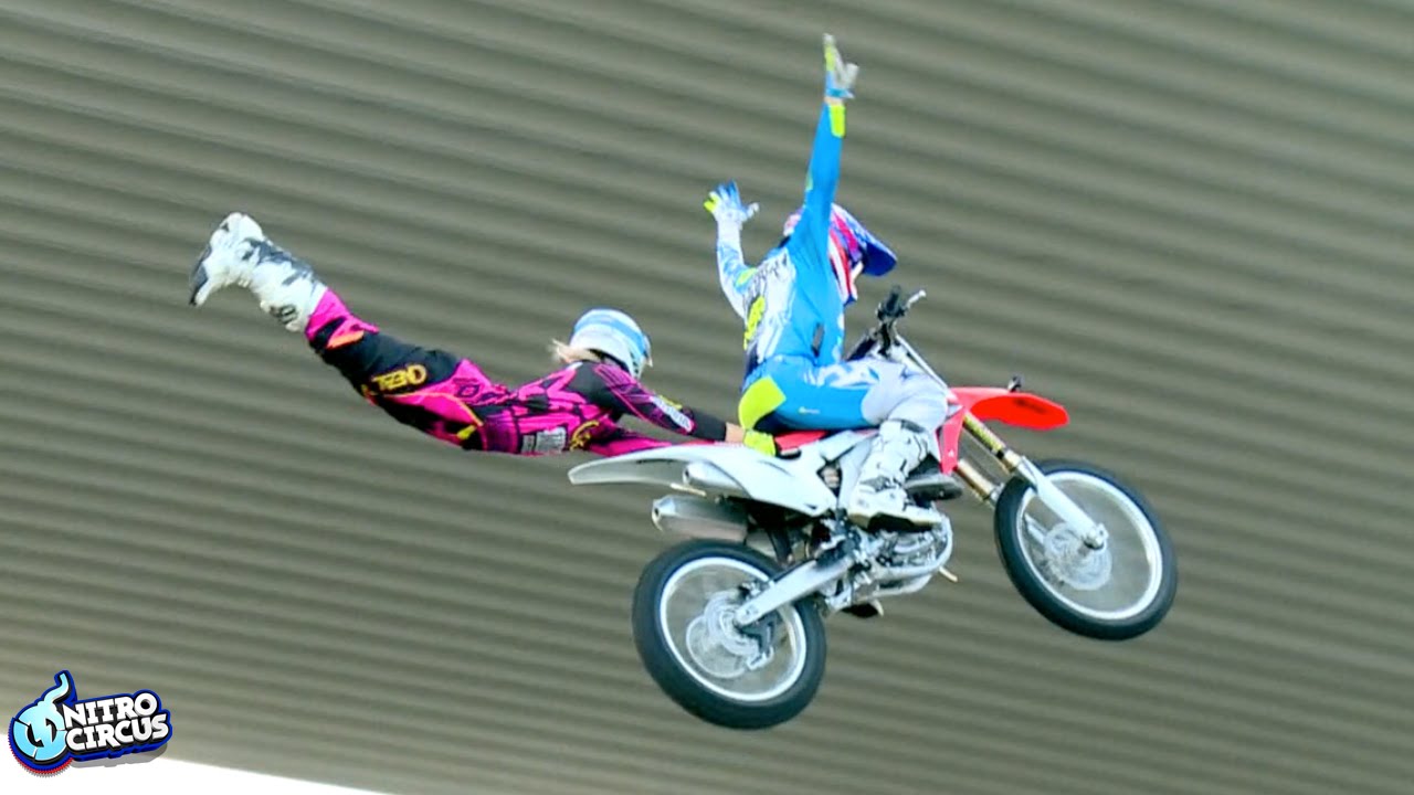 Le motocross freestyle en duo : frère et soeur !