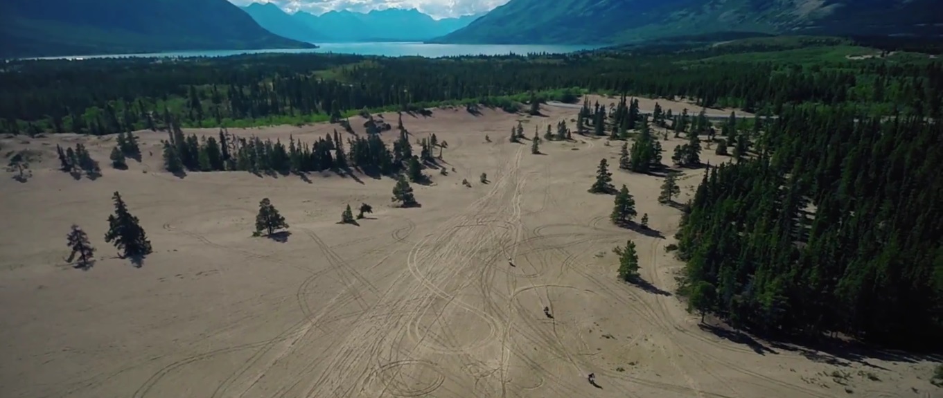 The Alcan 5000 : Un trip en Alaska avec des Triumph