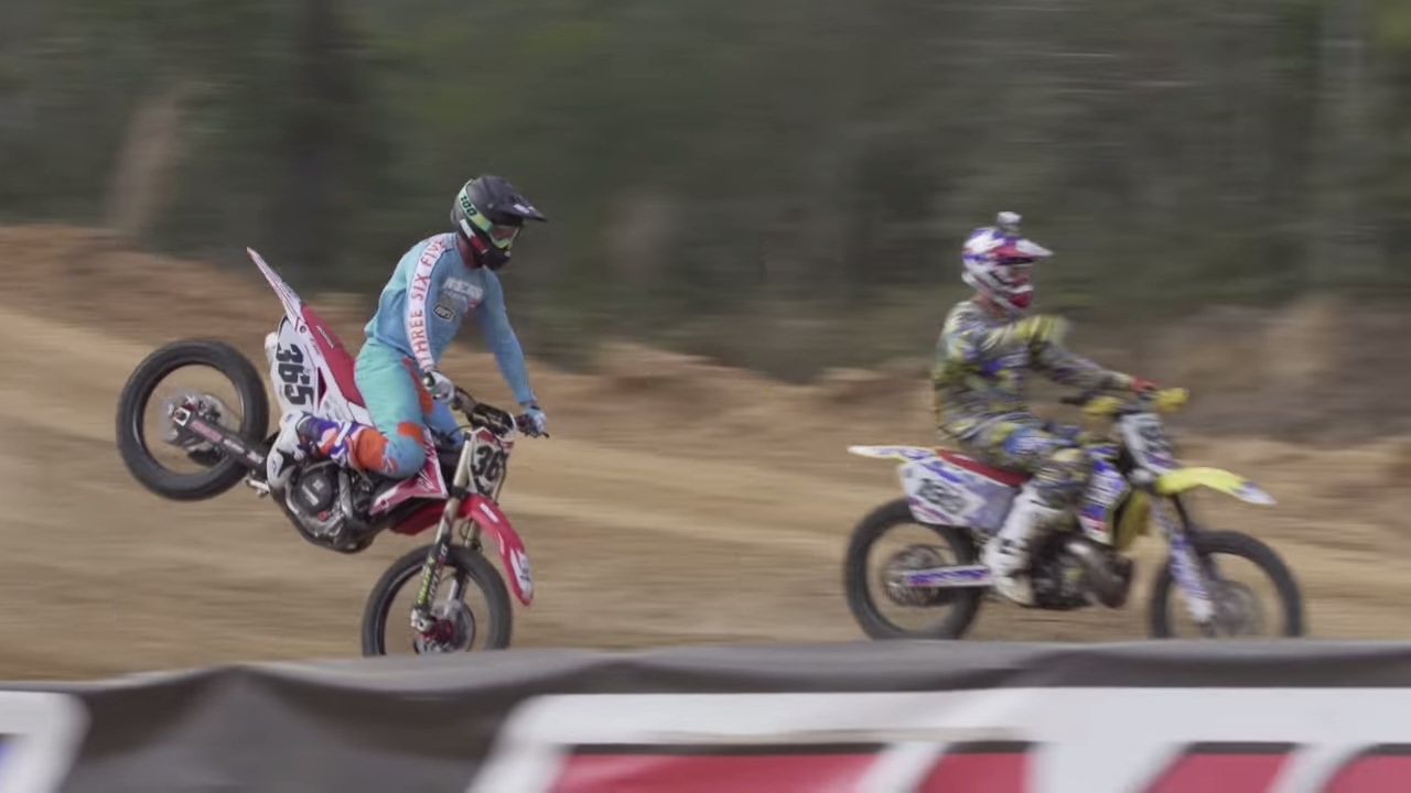 FMX : Jump to Nose wheelie